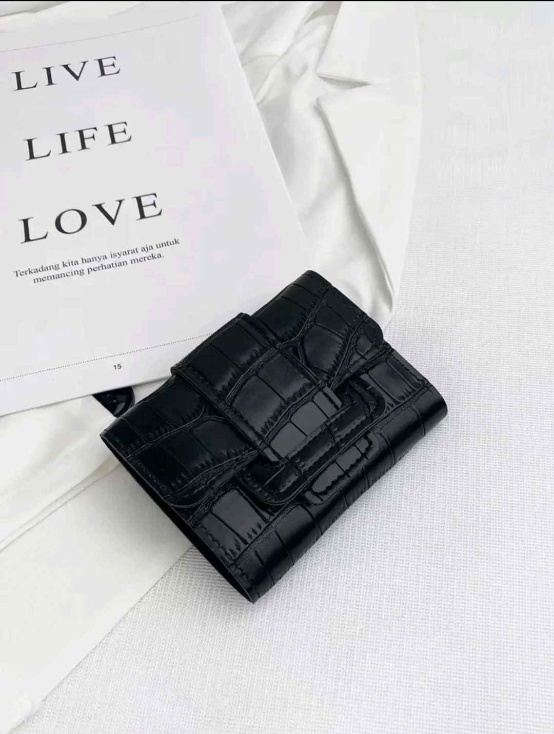 Black and Kashmiri compartment