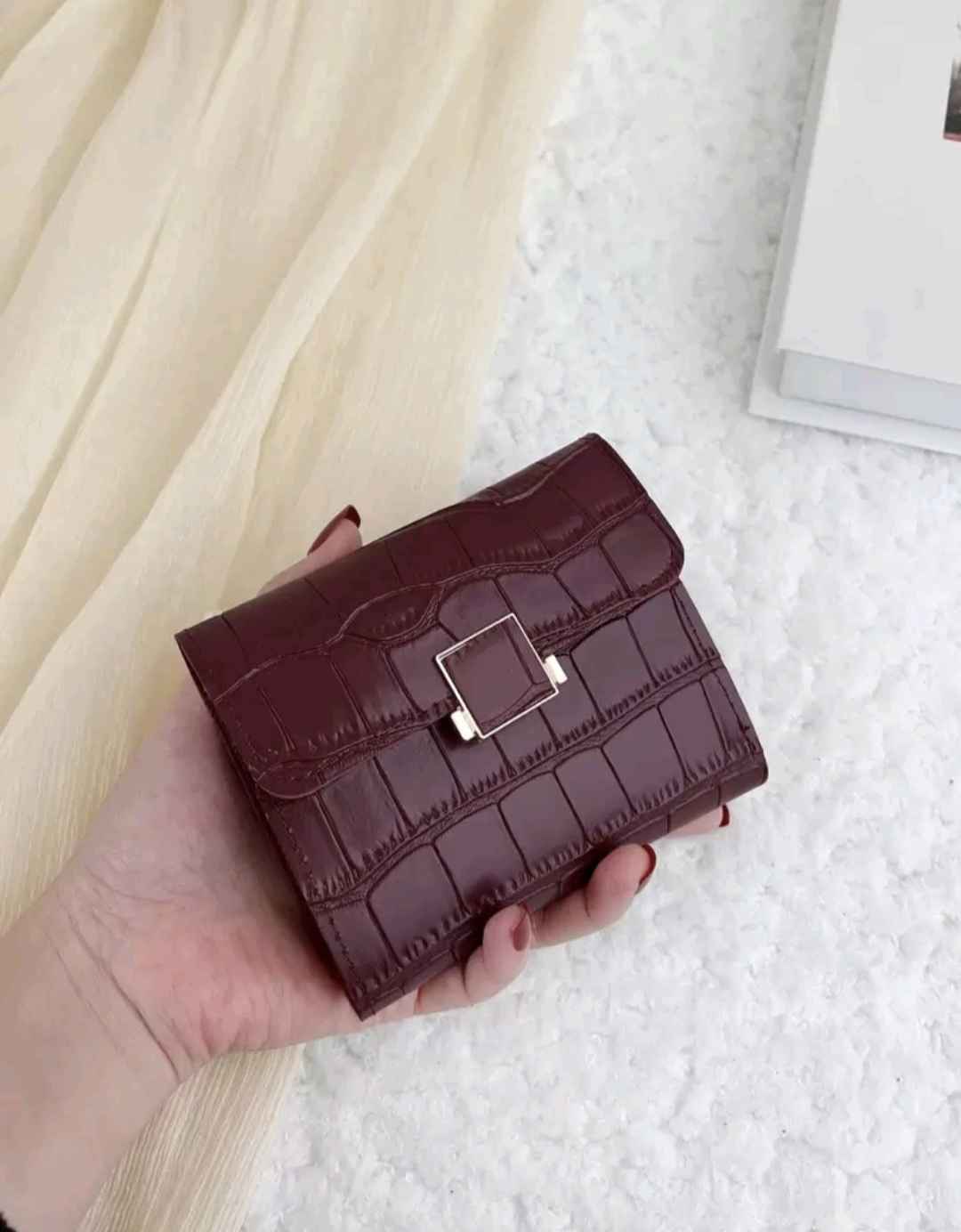 🍷 SHEIN Burgundy Wallet – Elegant & Timeless