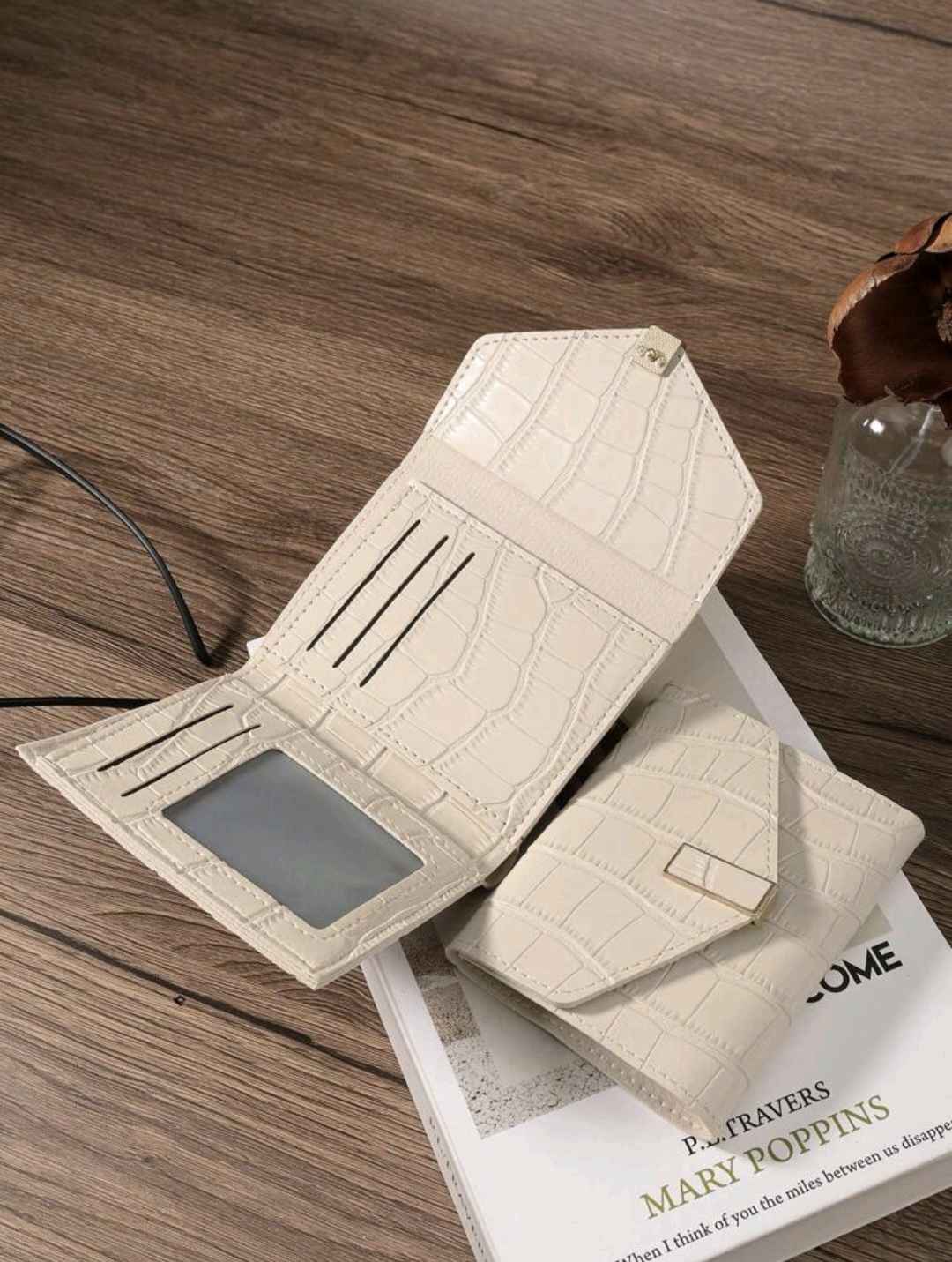 🤍 SHEIN Cream Wallet