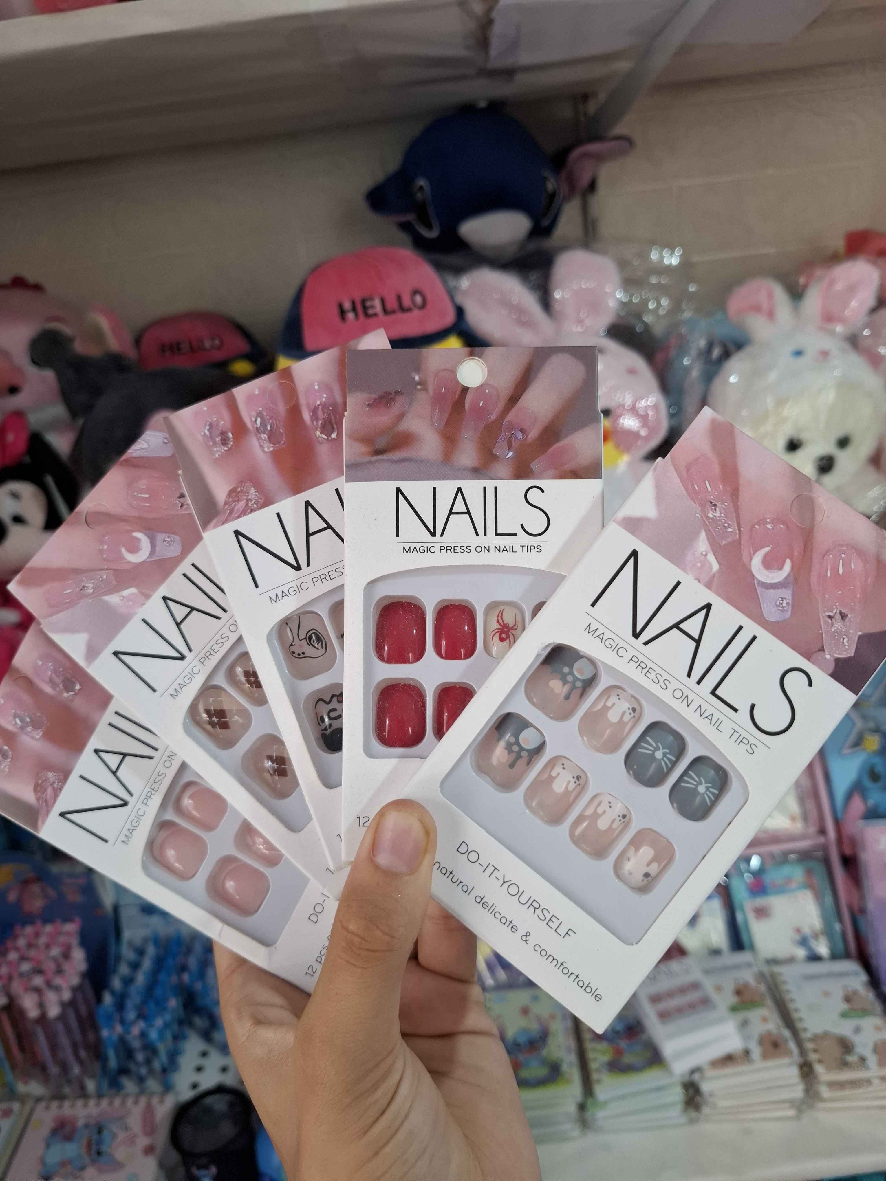 fake nails